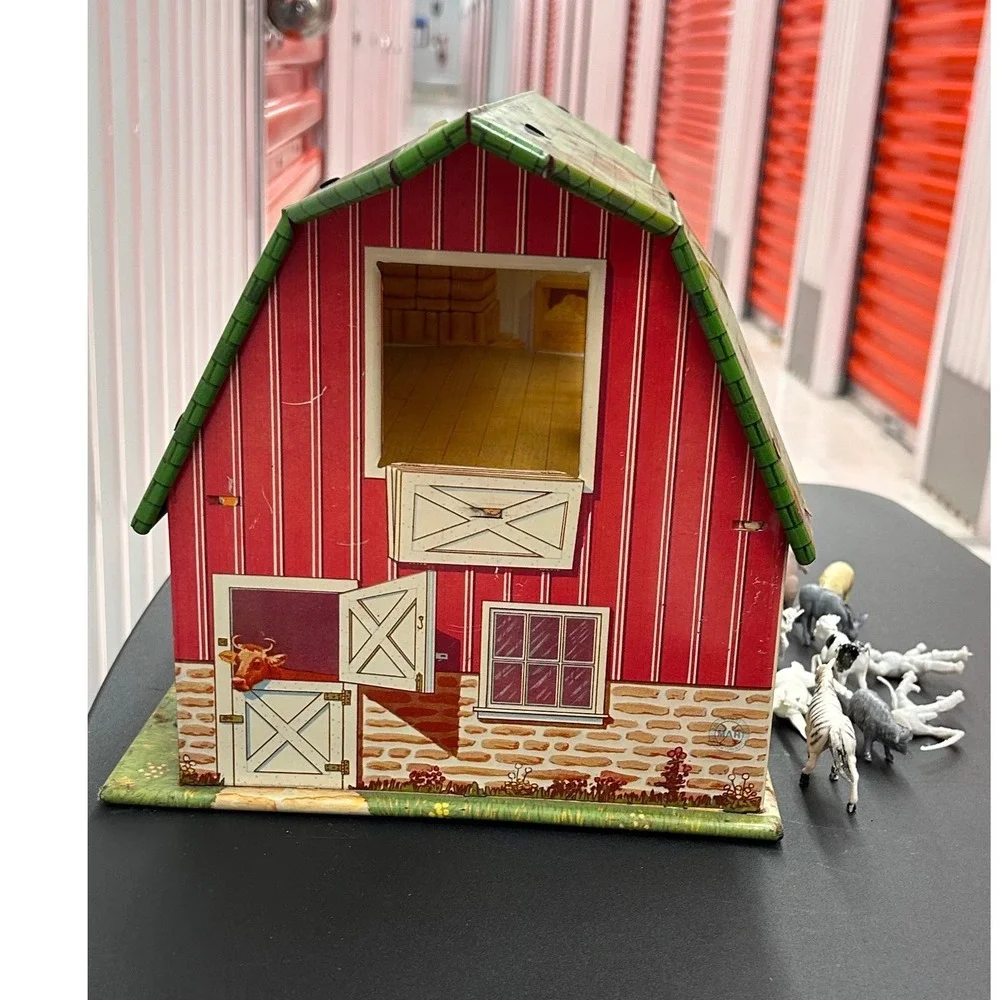 Vintage Ohio Art Lazy-Day Farm Tin Litho Barn with Plastic Animal Figures Set‎
